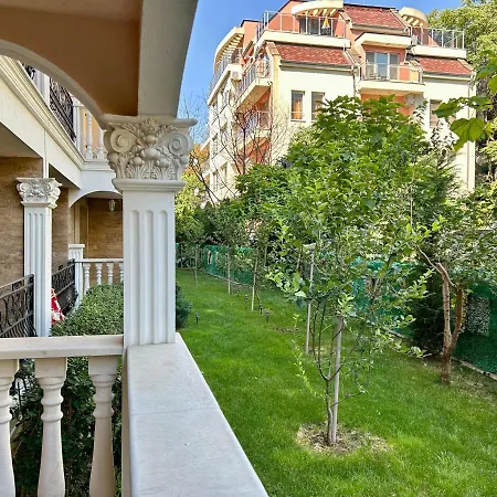 Valencia Gardens, Apartment *